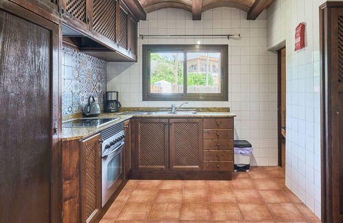 Portopetro House | Holiday home with private pool, air conditioning, Wi-Fi, proximity the sea