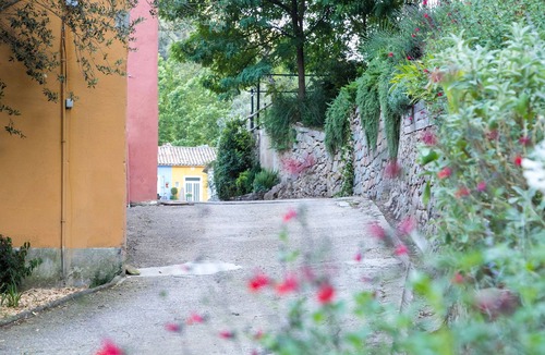 Osor Apartment | Home Holidays la Menta