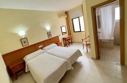 Carihuela Hotel | Hotel Cabello