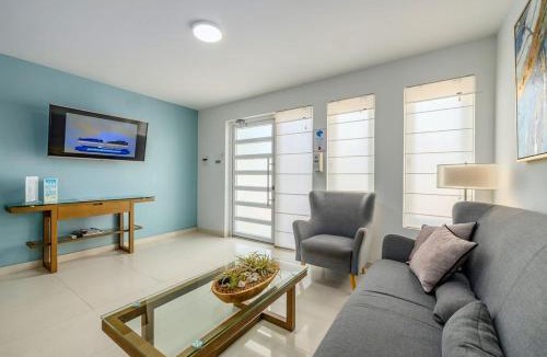 Koyari Villa | Koyari Modern Condos 9BR 7BA Sleeps 26 w/Pool and Roof Deck