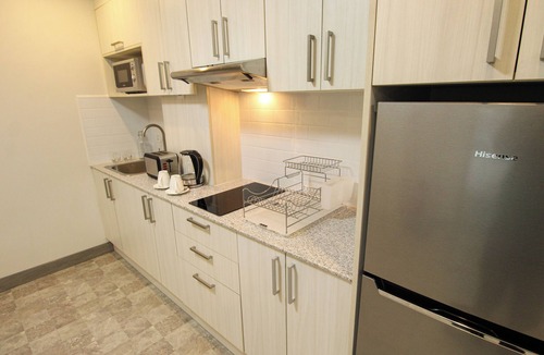 Malabanias Condo | La Grande Residence - Deluxe Suite A