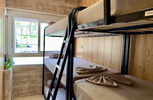 Villaverde Hostel | La Perla de Lujo - Hostel