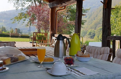 Cangas del Narcea Municipality Cottage | La Pumarada de Limés