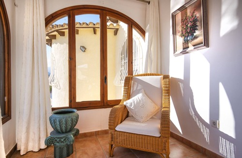 Empedrola Villa | Large and nice villa in Calpe, on the Costa Blanca, Spain with private pool for 6 persons