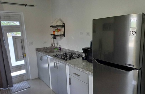 Ponton Apartment | Large Studio #1, 5 min to Eagle Beach