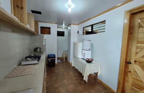 Baguio House | Log Homes Inspired Unit 2 w/Wi-Fi and Cable