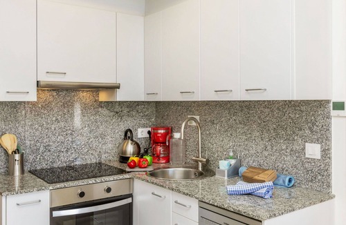 Sant Antoni de Calonge Apartment | Lovely apartment for 4 guests with WIFI, A/C, TV and balcony