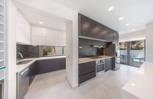 Gold Coast Villa | LUX 4BR and 3BA Villa with Pool at Malmokweg 48 by Bocobay