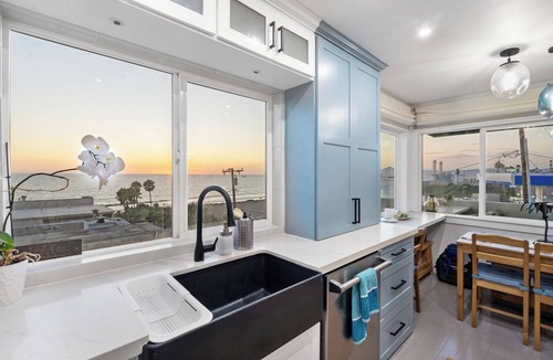 El Porto House | Luxe 4B-4B Coastal Oasis - Ocean Views - Rooftop & Garage