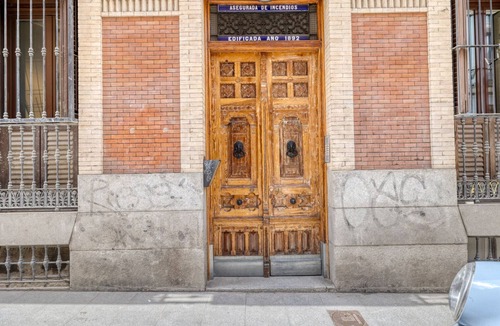 Barrio de La Latina Apartment | Luxurious 3BR in Palacio, in the heart of Madrid, by Blueground