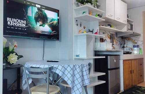 South Triangle Condo | Luxurious City Lights View Condo for Rent in Quezon City