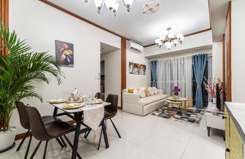 Tambo Apartment | Luxurious Staycation near Okada, Airport, City of Dreams, Solaire, and MOA with free pool & gym