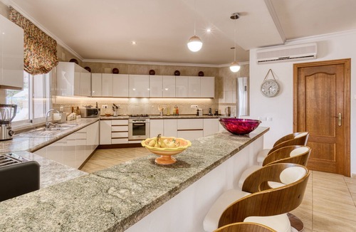 Benissa Coast Villa | Luxurious Villa 15 mins walk from the beach, free WF sleeps up to 12