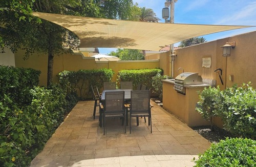 Gold Coast Condo | Luxury 1 bdrm boutique Condo in Gold Coast -Malmok