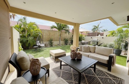 Gold Coast Villa | Luxury 2-bdr condo in Gold Coast - Malmok/Au~126A