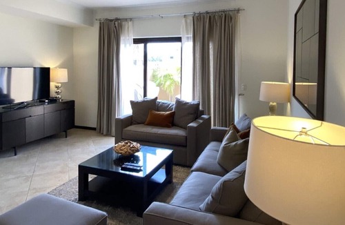 Gold Coast House | Luxury 2-bdr design townhome Au~59