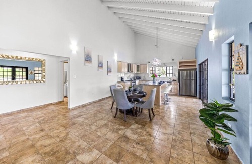 Boroncana Villa | Luxury 3BR/3BA Villa with Pool - Villa Leone by Bocobay