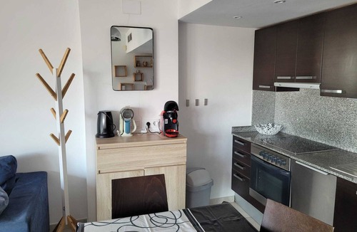 Santa Margarida Apartment | Magnificent 2-bedroom apartment sleeps 5 with marina and sea views