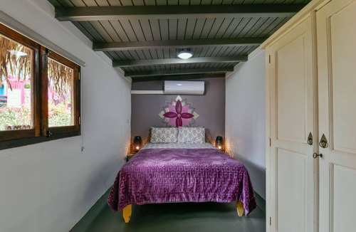 Santa Cruz Bed & Breakfast | Mammaloe's Lavender