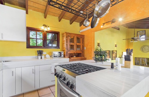 Ponton Villa | Mexican Style Villa with Private Pool - Free Utilities