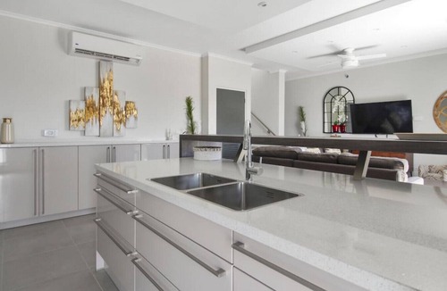 Gold Coast Apartment | Modern 4BR Condo in an Exclusive Resort – Perfect for Family at Oro 2 by Bocobay