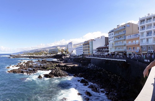 Puerto de la Cruz Apartment | Modern and new downtown apartment in Puerto de la Cruz