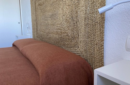 Portlligat Resort | Modern apartment with views of the bay of Cadaqués