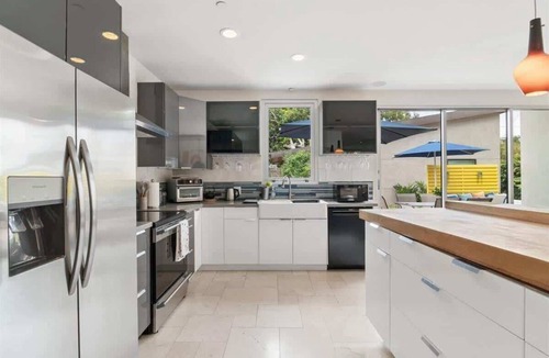 Carlson Park House | *Modern LUX* | Walkable | Firepit | Theater | BBQ
