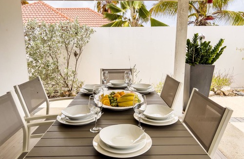 Sabana Liber Villapark Cottage | Modern Villa Private Pool 4min to Beaches!
