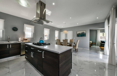 Sabana Liber Villa | Modern Villa with Private pool - brand new & clean -sleeps 6