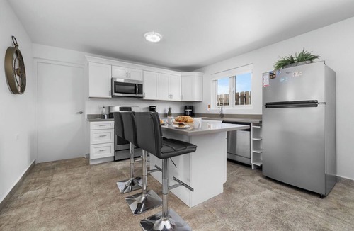 Koyari Villa | ModernPrivatePoolQuiet3BR2BA Eagle/Palm Beach