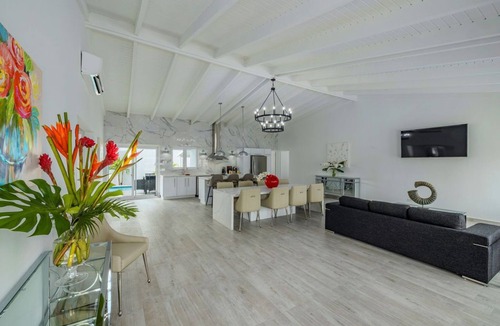 Cunucu Abao Villa | NEW 5BR Villa w/PrivatePool 3min to Eagle Beach