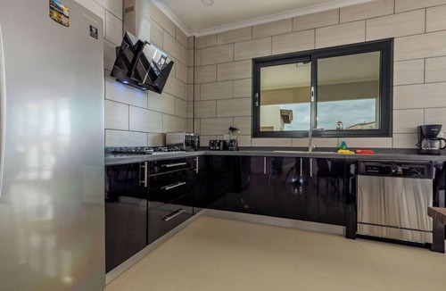 Palm Beach Villa | NEW 6BR Villa w/Pool across street @ PalmBeach