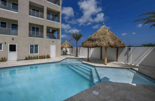 Ponton Condo | New Aruba Condo with Huge Pool