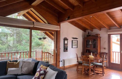 Urus Ski Chalet | New listing! House with pool and garden, Urús
