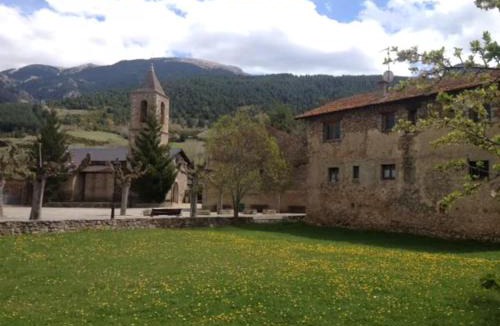 Urus Ski Chalet | New listing! House with pool and garden, Urús