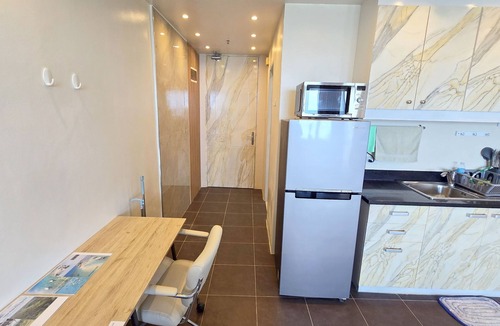 Lapu-Lapu Condo | New Lux. 1 BR Condo - 2 Pools, Gym, woow seaviews, Beach, Tours behind Newtown