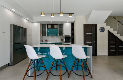 Gold Coast House | New Luxury/Modern 3BD/3.5BATH with *PRIVATE POOL*