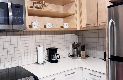 Glendale Apartment | Nice Hollywood Blvd. Apartment with FREE PARKING