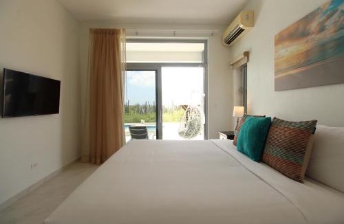 Alto Vista Apartment | Ocean View Mansion 8 min to Palm Beach