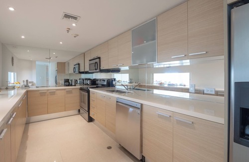 Aruba Condo | Oceanfront Penthouse with Private Rooftop Pool