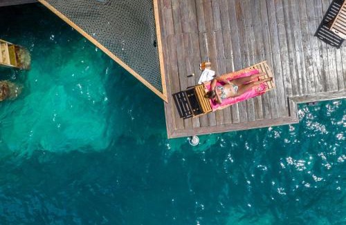 De Bruynewijk Villa | Off-Grid Oceanfront Villa