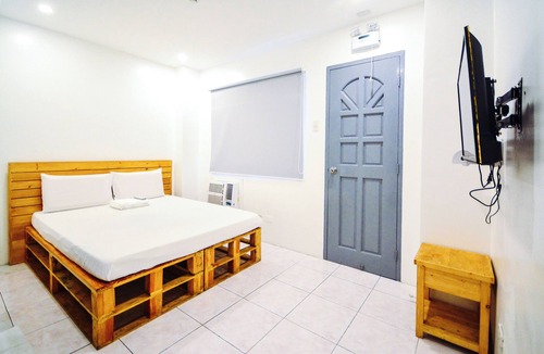 San Andres Bukid Hostel | Ola Hostel Manila