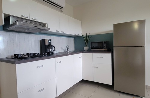 Noord Apartment | One Bedroom vacation apartment Aruba, pool, walking distance to Eagle Beach!
