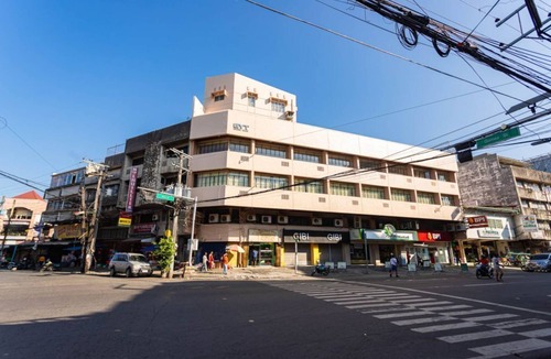 Downtown Tacloban Apartment | Original Studio at Etsu Hotel. Unwind and Relax