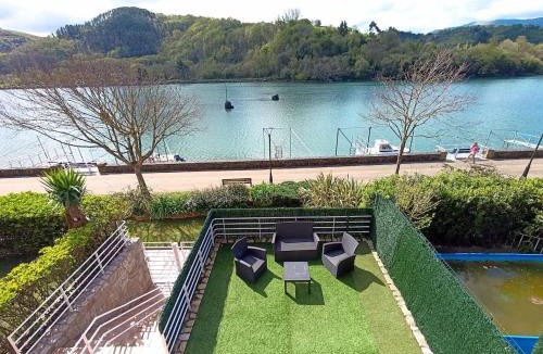 Orio House | ORIO CONFORT Adosado con terrazas -garaje-