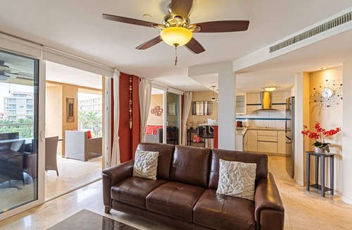 Eagle Beach Condo | OUTSTANDING OASIS 4th FLOOR CONDO At EAGLE BEACH