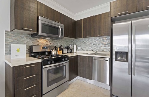 Washington Condo | PC314 - Pool View - Couple or Family with kids - 1BR