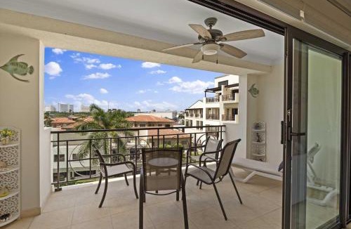 Washington House | PC406 - Pool View - 1 BR Perfect for a couple - Close to Palm Beach - 1BR
