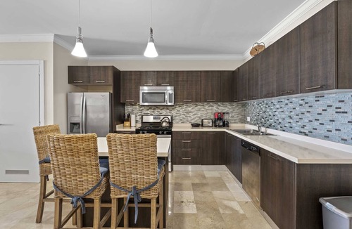 Washington Condo | PC410 - Pool View - Perfect for families or group - Close to Palm Beach - 2BR